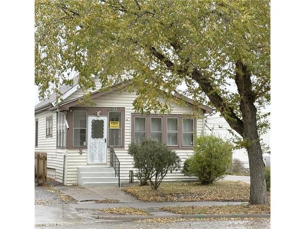 469 Como, Saint Paul, MN 55103