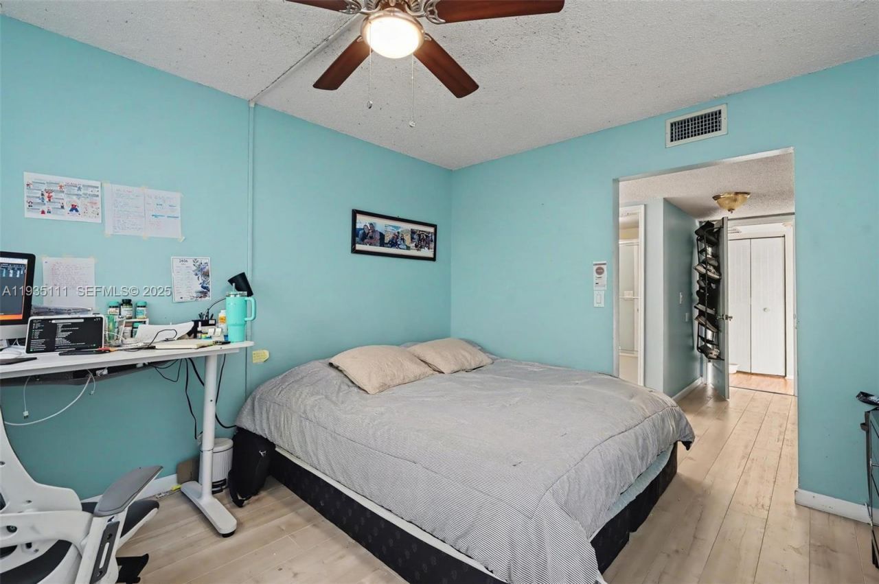 9440 Live Oak Pl, Unit 404, Davie, FL 33324 Photo