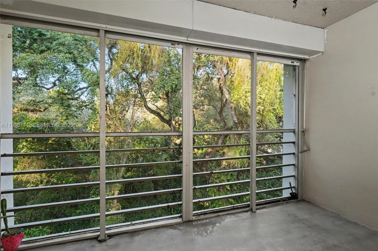 9440 Live Oak Pl, Unit 404, Davie, FL 33324 Photo