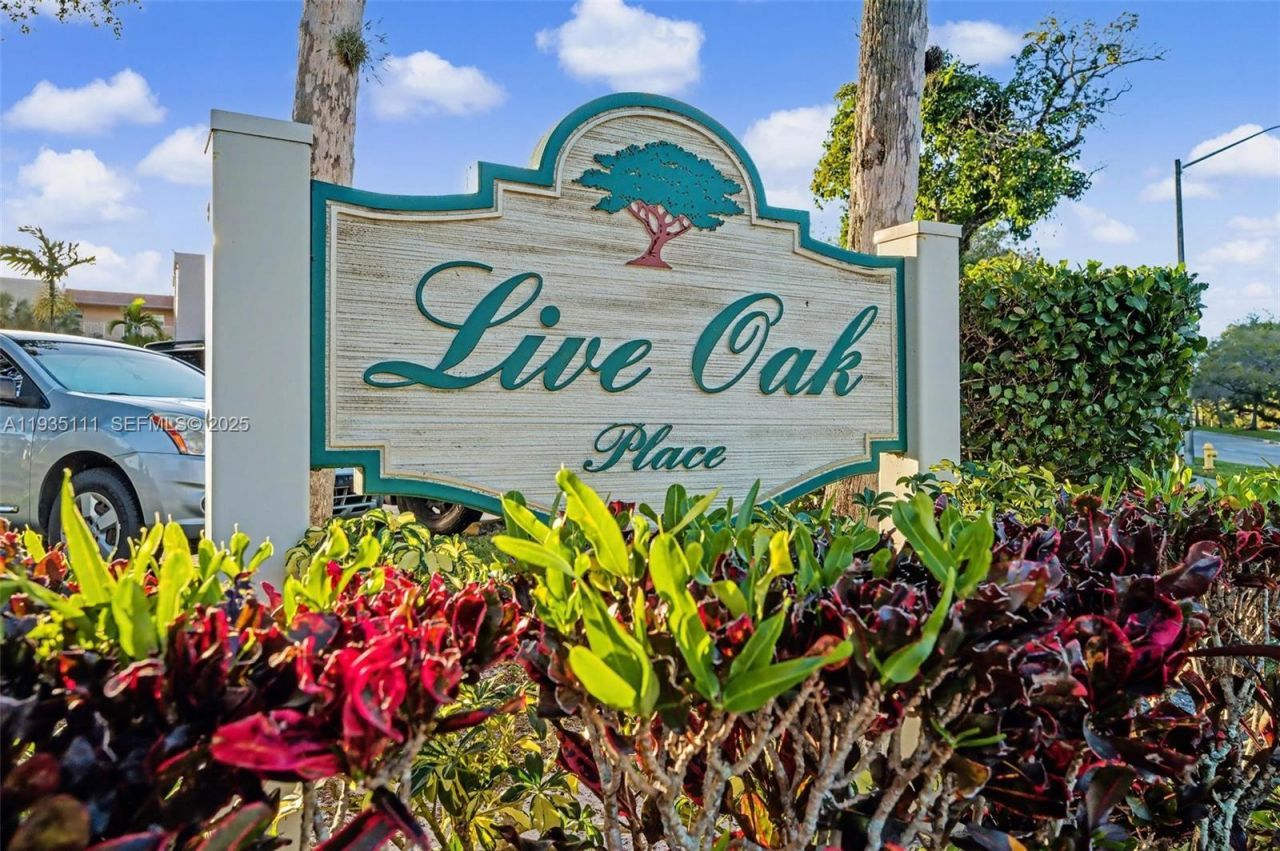 9440 Live Oak Pl, Unit 404, Davie, FL 33324 Photo