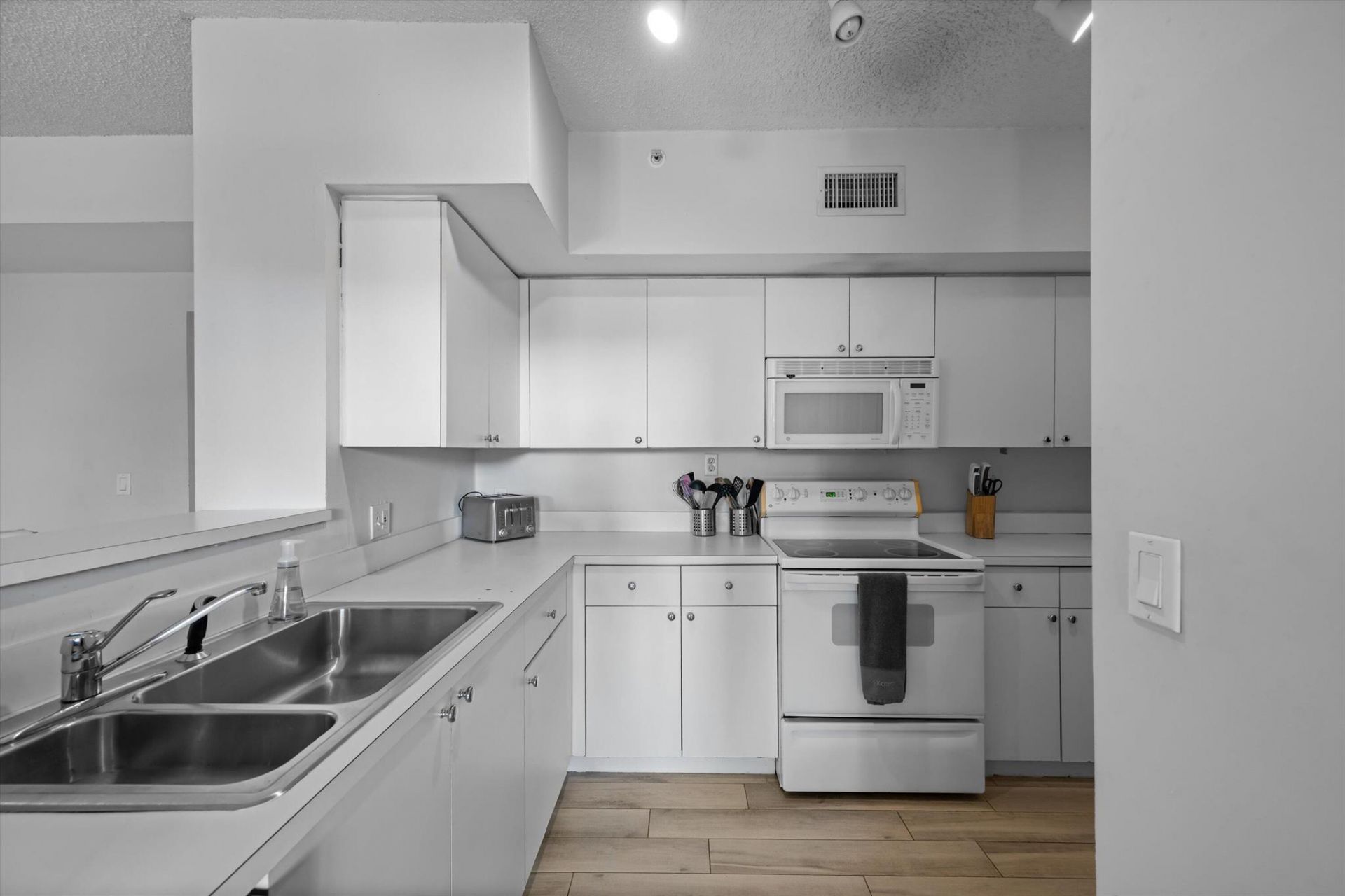 11730 Saint Andrews Place, Unit 102, Wellington, FL 33414 Photo