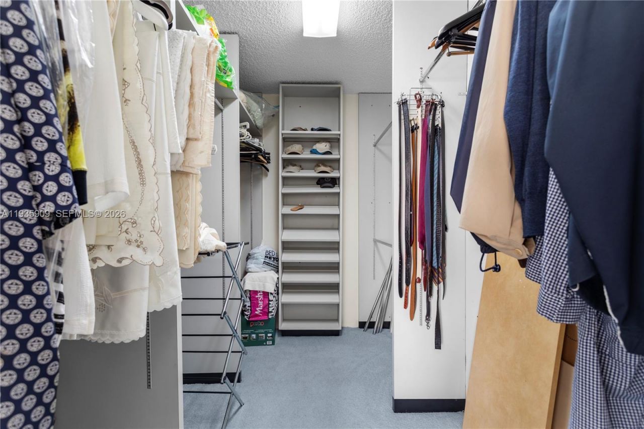 19707 Turnberry Way , Unit 17-E, Aventura, FL 33180 Photo