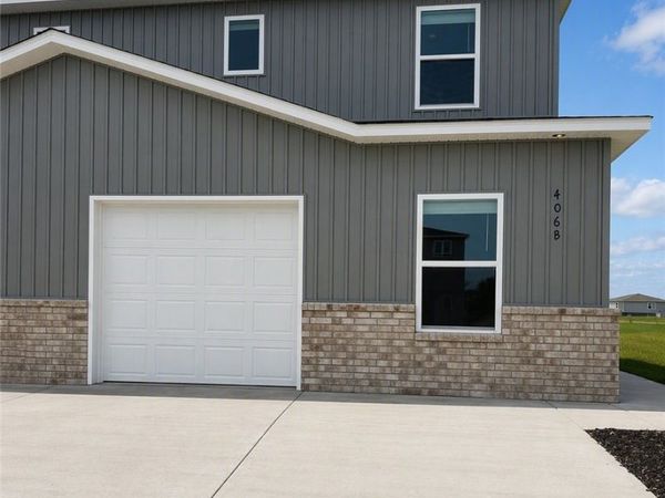406 B W Cloud Drive, Siloam Springs, AR 72761