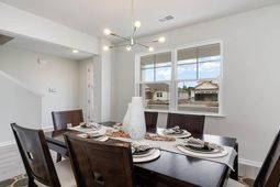 250 Konik St. photo 4