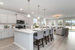 250 Konik St. photo 4