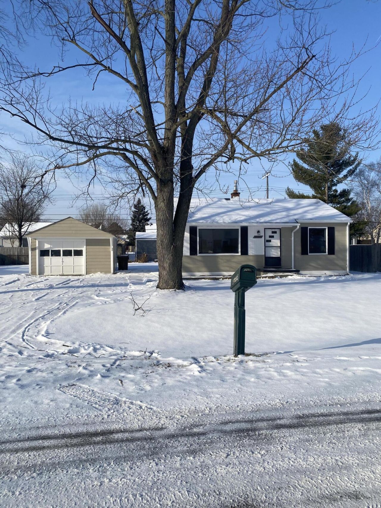 46589 Huling Street, Shelby Township, MI 48317 Main Photo