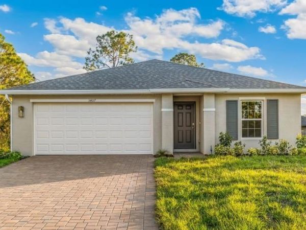 6002 PECAN CIR, LABELLE, FL 33935
