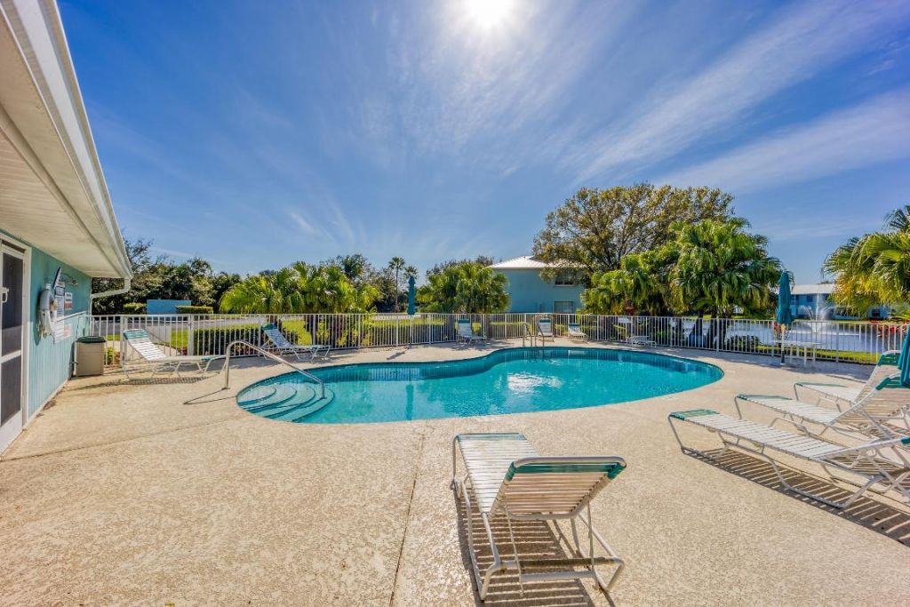 1143 SW Swan Lake Circle, Unit 601, Port Saint Lucie, FL 34986 Photo