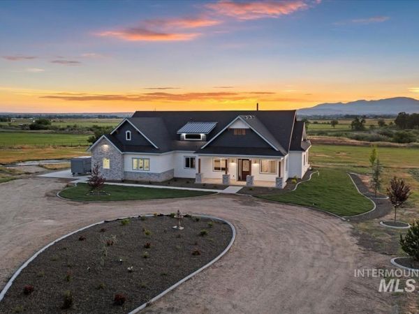 3700 Lexington Ln, Emmett, ID 83617