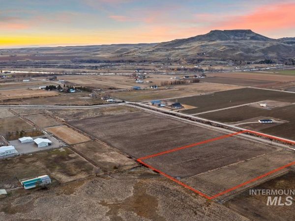 3700 Lexington Ln, Emmett, ID 83617