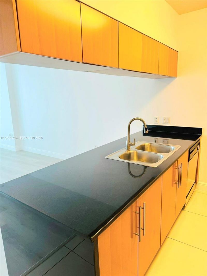 1750 N Bayshore Dr, Unit 1606, Miami, FL 33132 Photo