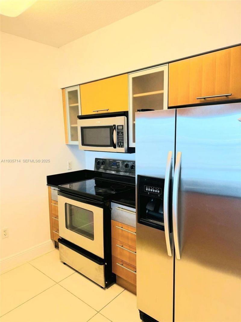 1750 N Bayshore Dr, Unit 1606, Miami, FL 33132 Photo