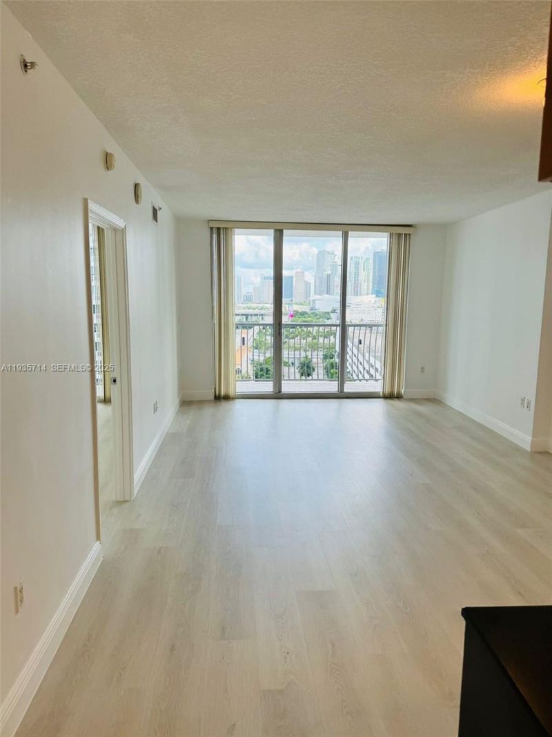 1750 N Bayshore Dr, Unit 1606, Miami, FL 33132 Photo