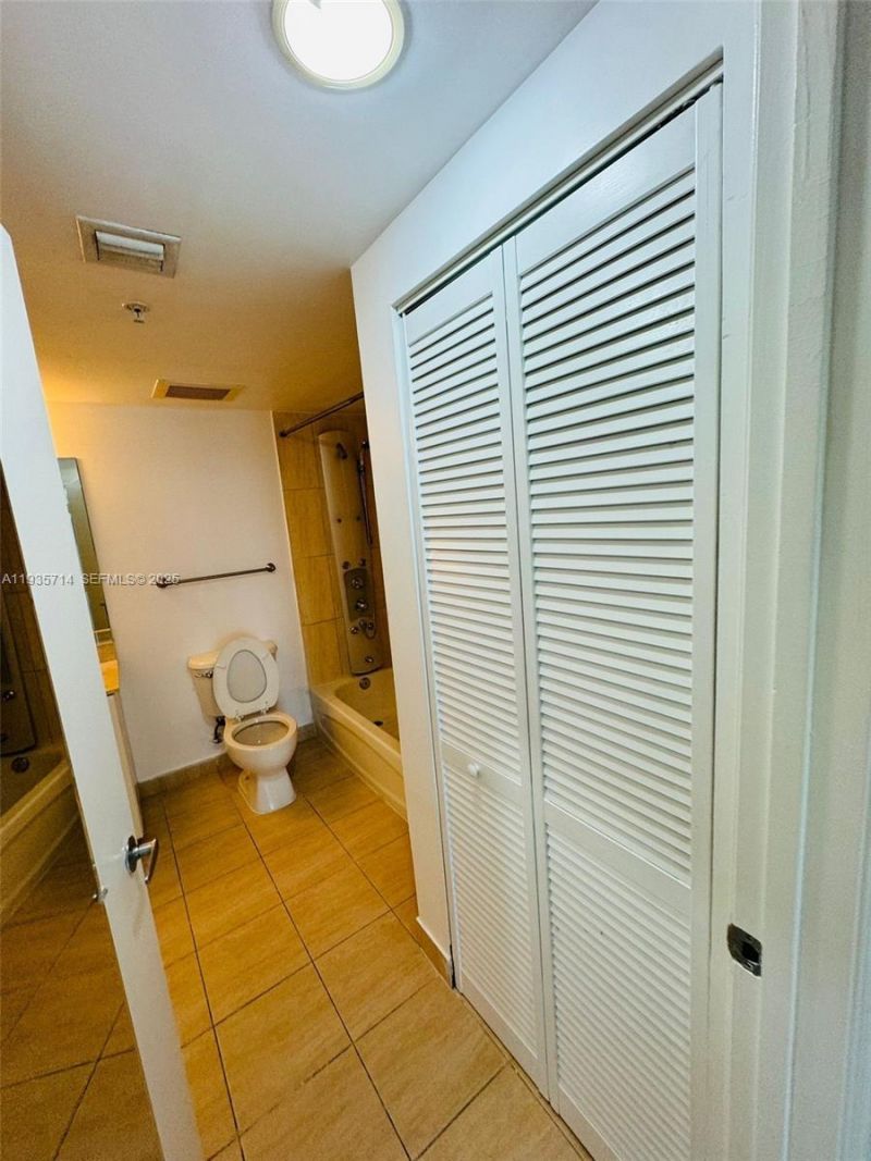 1750 N Bayshore Dr, Unit 1606, Miami, FL 33132 Photo