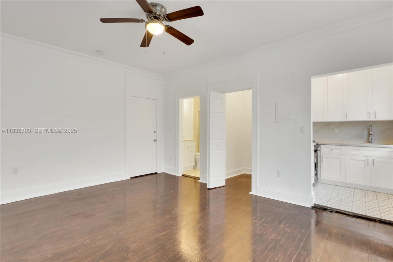 1611 Michigan Ave, Unit 14, Miami Beach, FL 33139 Photo