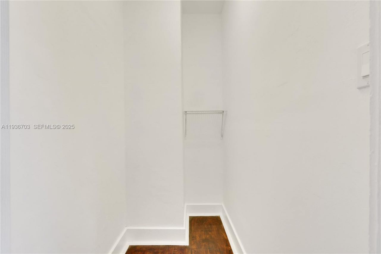 1611 Michigan Ave, Unit 14, Miami Beach, FL 33139 Photo