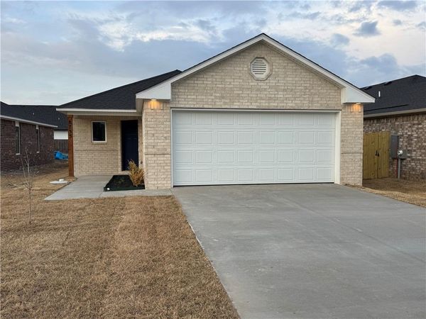 8733 Preston Wood Drive, Fort Smith, AR 72916