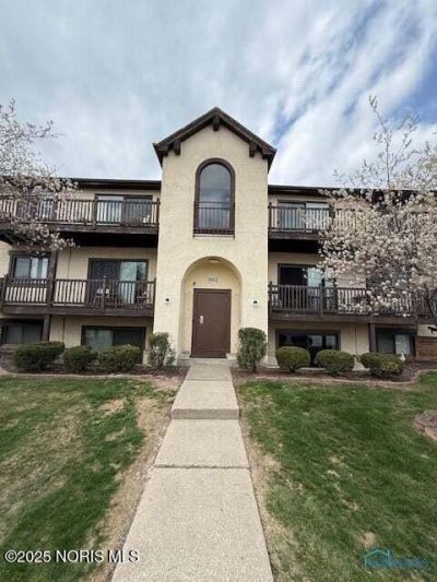 1662 Brownstone Boulevard, Toledo, OH 43614 Main Photo