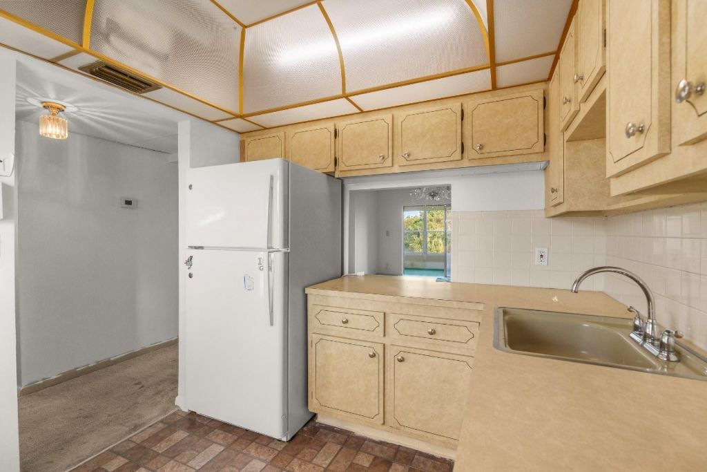 1010 Country Club Drive, Unit 306, Margate, FL 33063 Photo