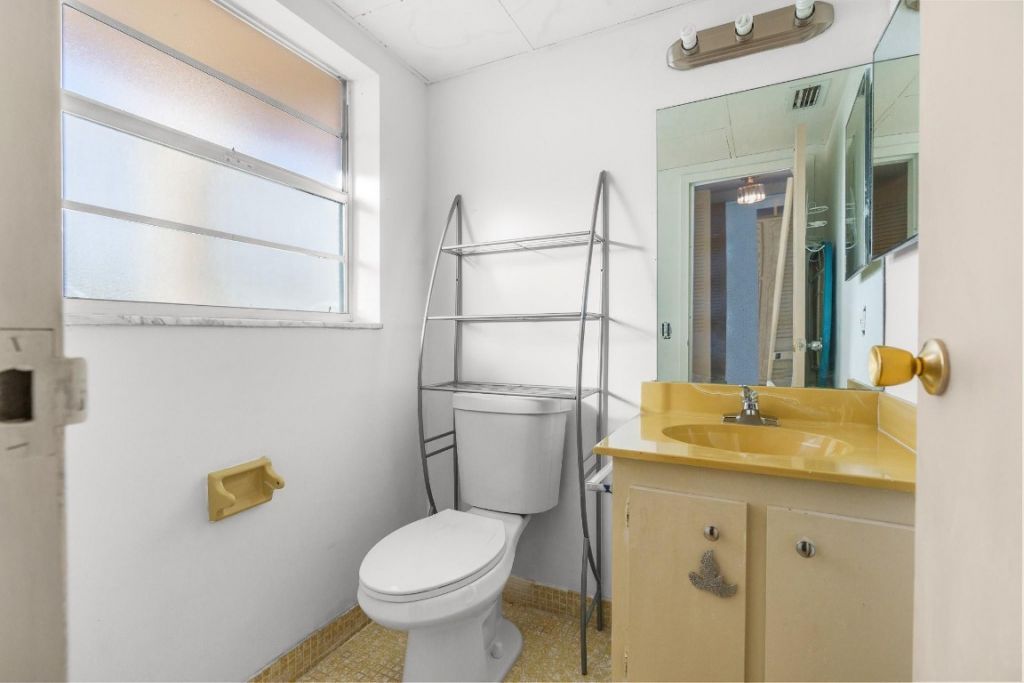 1010 Country Club Drive, Unit 306, Margate, FL 33063 Photo