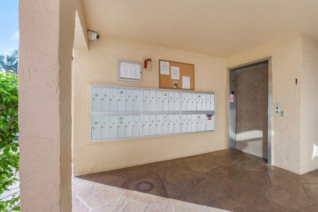 1010 Country Club Drive, Unit 306, Margate, FL 33063 Photo