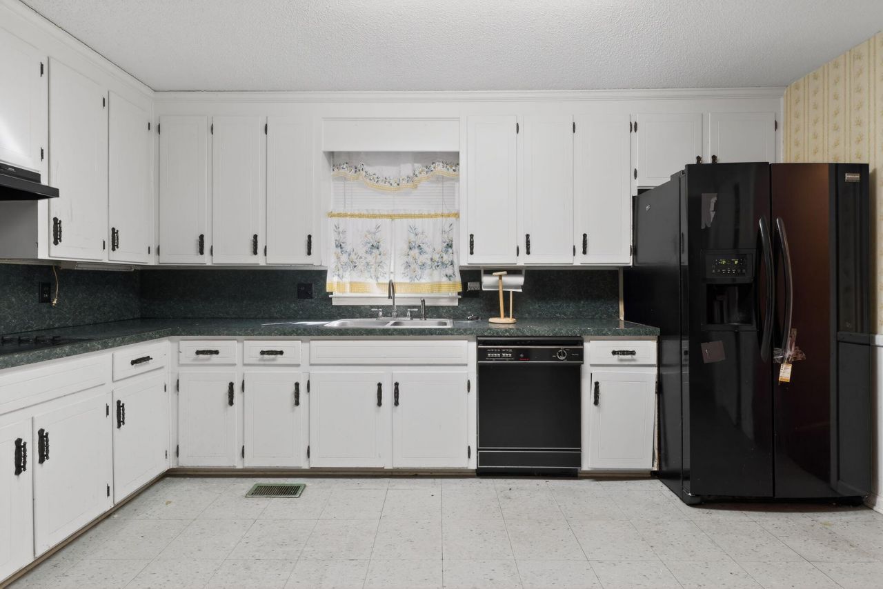 2572 Spring Valley Circle Photo 9