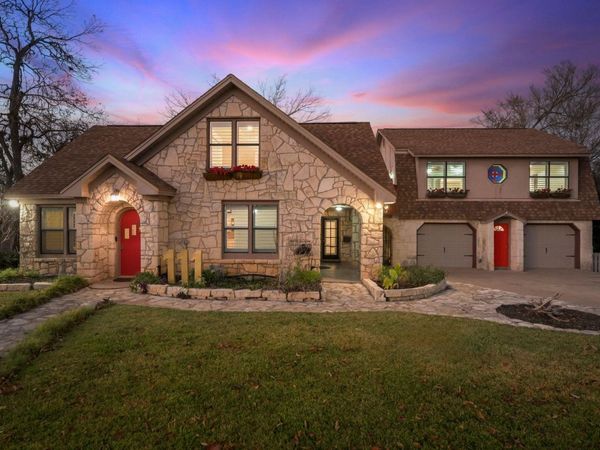 111 E 2nd ST, Georgetown, TX 78626