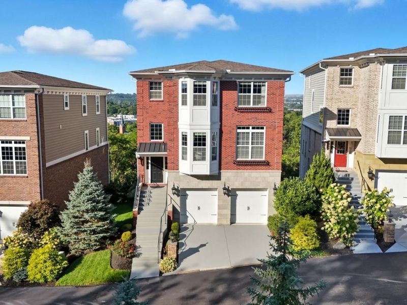 5349 Grand Vista Court, Cincinnati, OH 45227 Photo 2