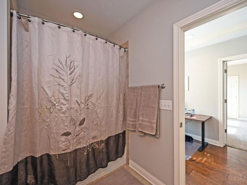 5349 Grand Vista Court, Cincinnati, OH 45227 Photo 24