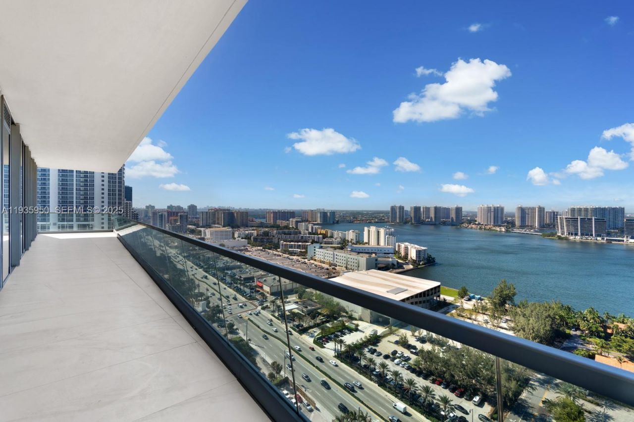 18501 Collins Ave, Unit 2304, Sunny Isles Beach, FL 33160 Photo