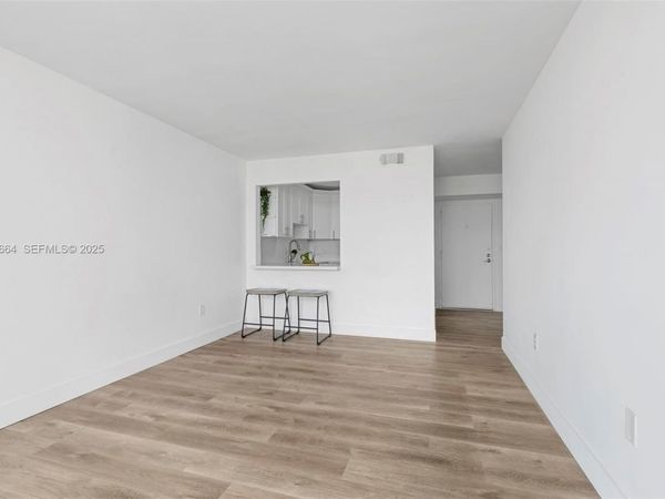 1800 NW 24th Ave, Unit 912, Miami, FL 33125