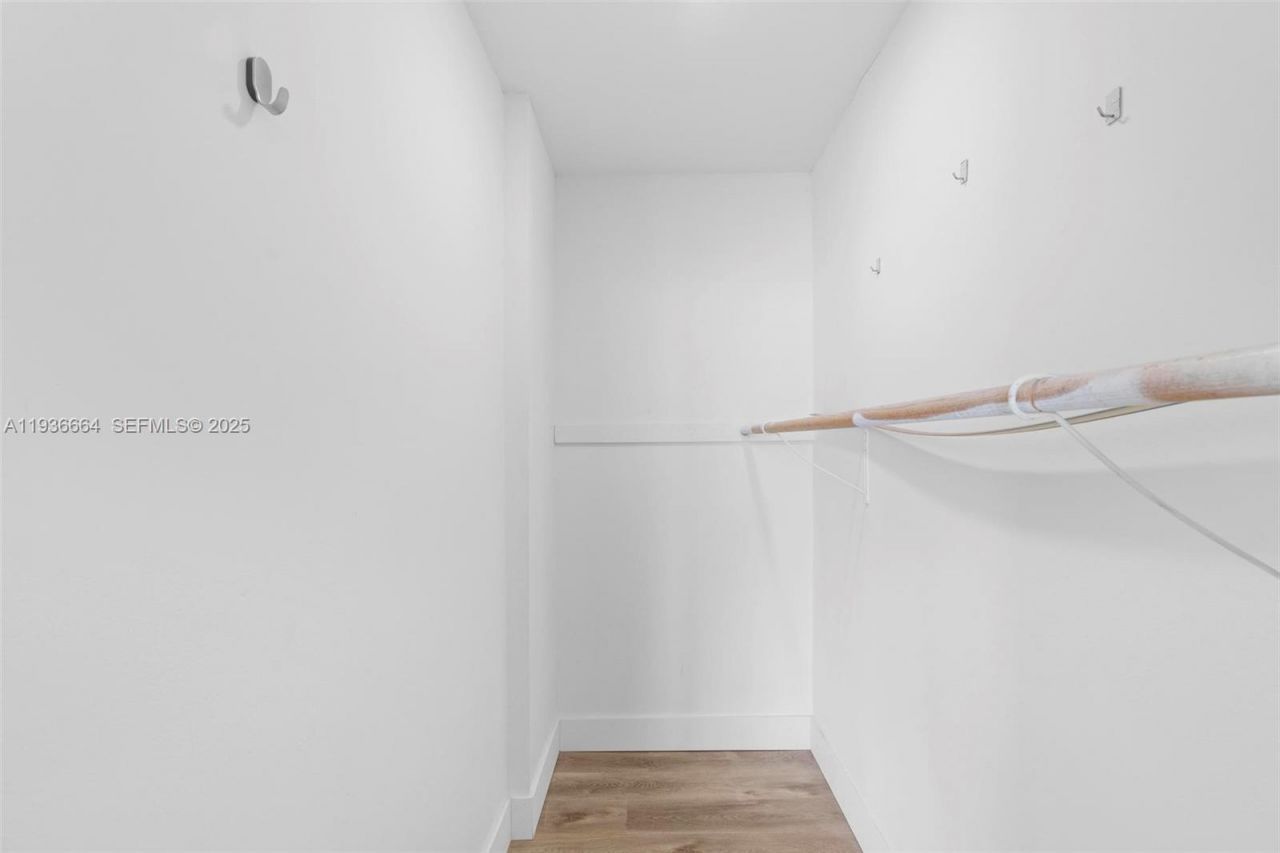 1800 NW 24th Ave, Unit 912, Miami, FL 33125 Photo