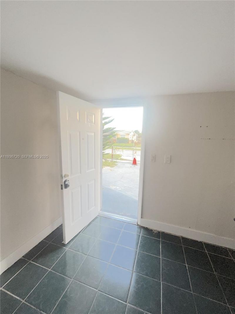 20500 NW 28th Ave. , Unit B, Miami, FL 33056 Photo