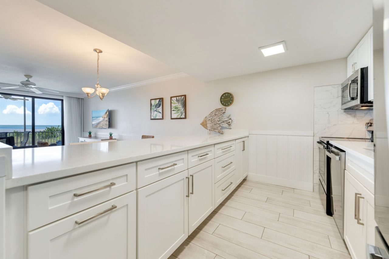 2004 Gulf Beach Villas, Unit 2004, Captiva, FL 33924 Photo