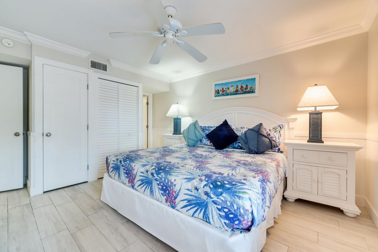 2004 Gulf Beach Villas, Unit 2004, Captiva, FL 33924 Photo