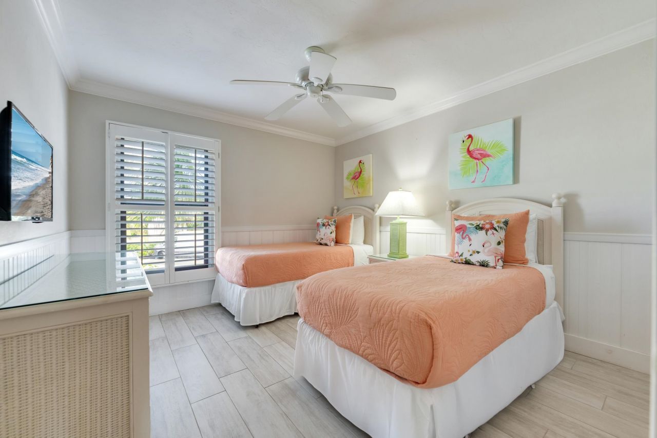 2004 Gulf Beach Villas, Unit 2004, Captiva, FL 33924 Photo