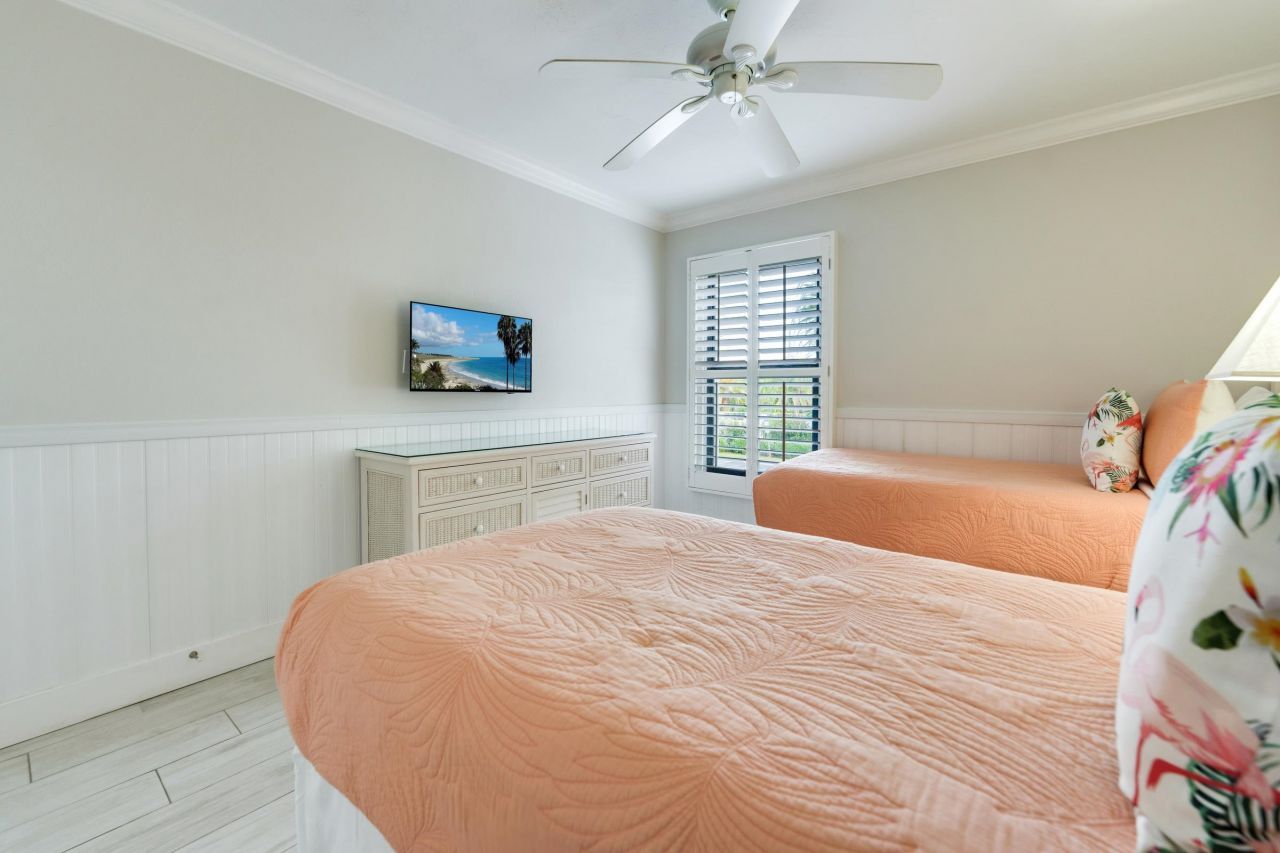 2004 Gulf Beach Villas, Unit 2004, Captiva, FL 33924 Photo