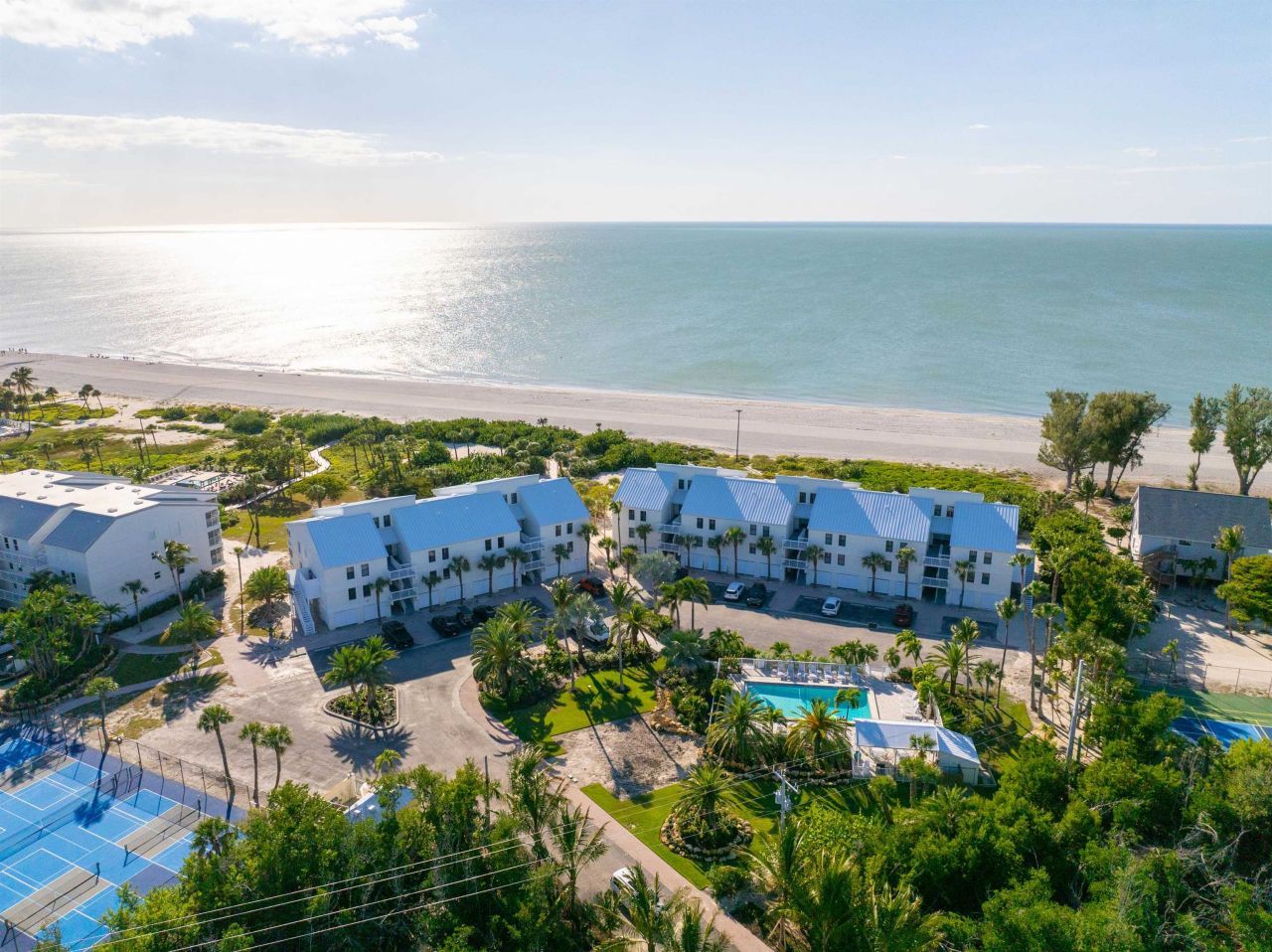 2004 Gulf Beach Villas, Unit 2004, Captiva, FL 33924 Photo