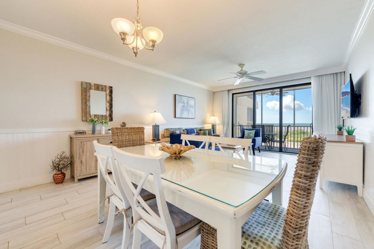 2004 Gulf Beach Villas, Unit 2004, Captiva, FL 33924 Photo