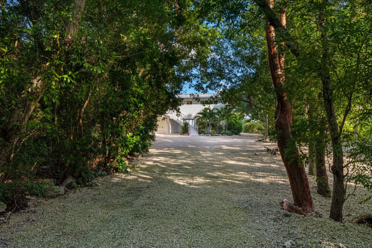 89701 Old Highway, Tavernier, FL 33070 Photo
