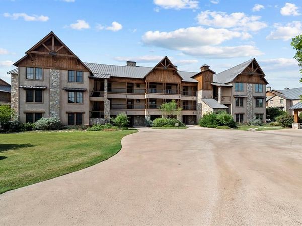 2033 Harbor Way , Unit 302, Graford, TX 76449