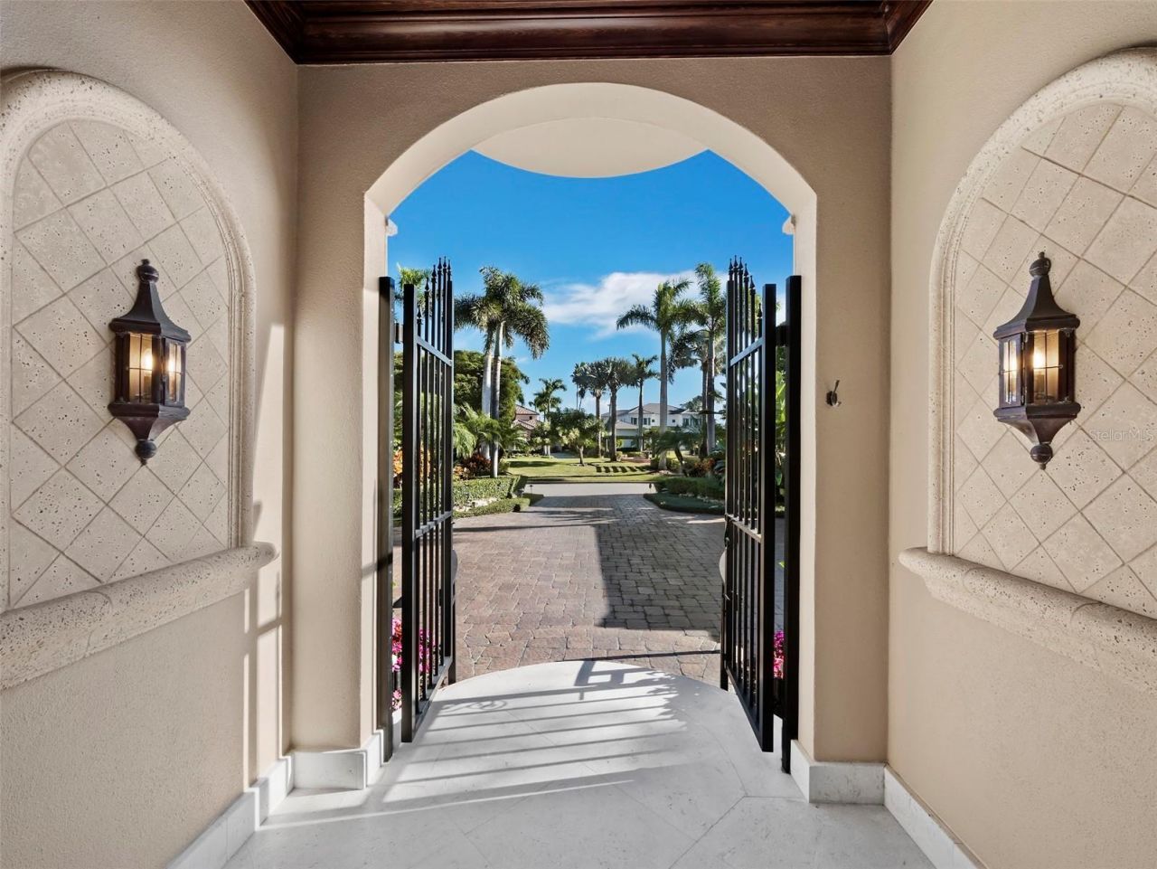 65 Lighthouse Point Drive, Longboat Key, FL 34228 Photo