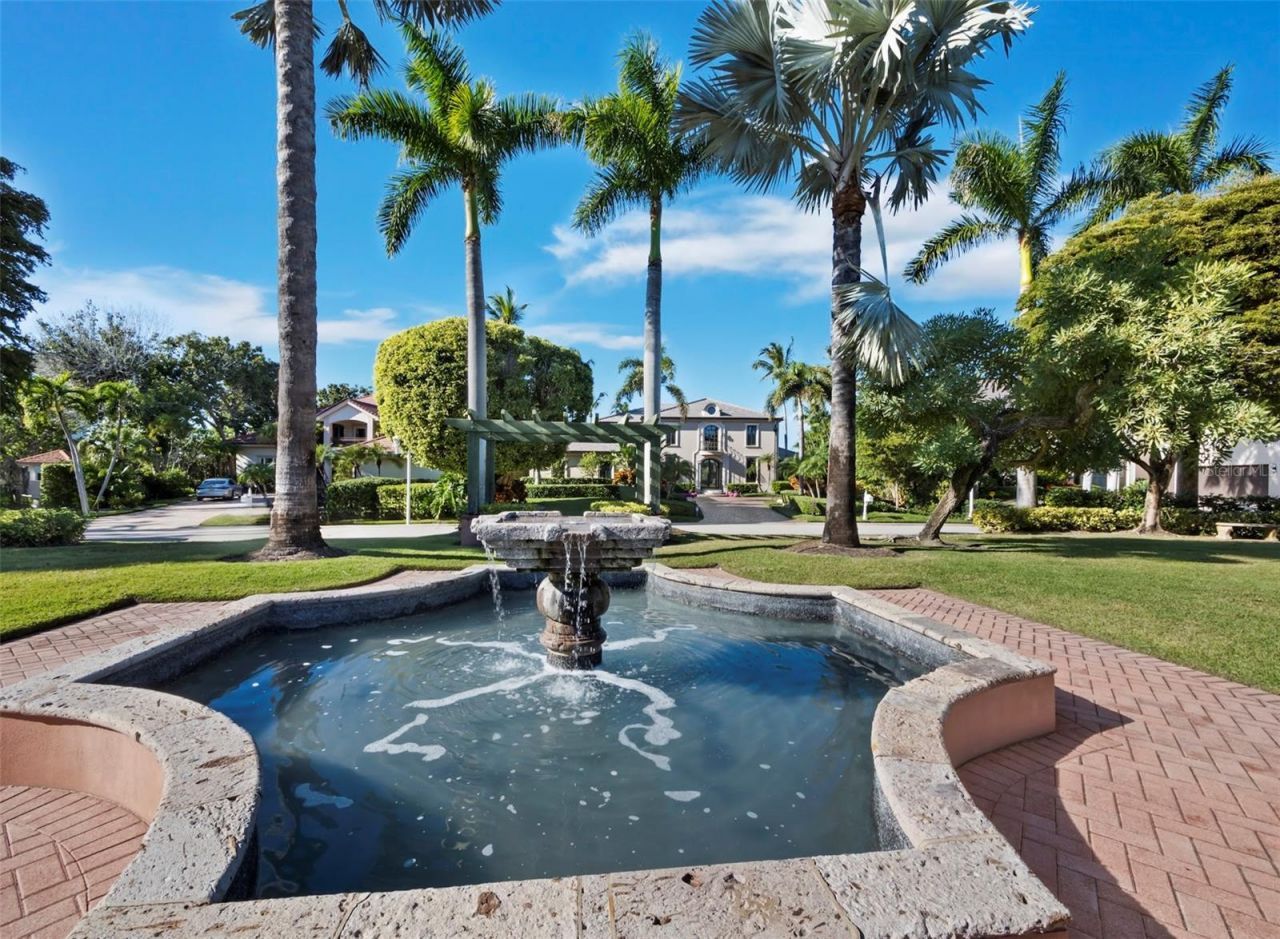 65 Lighthouse Point Drive, Longboat Key, FL 34228 Photo