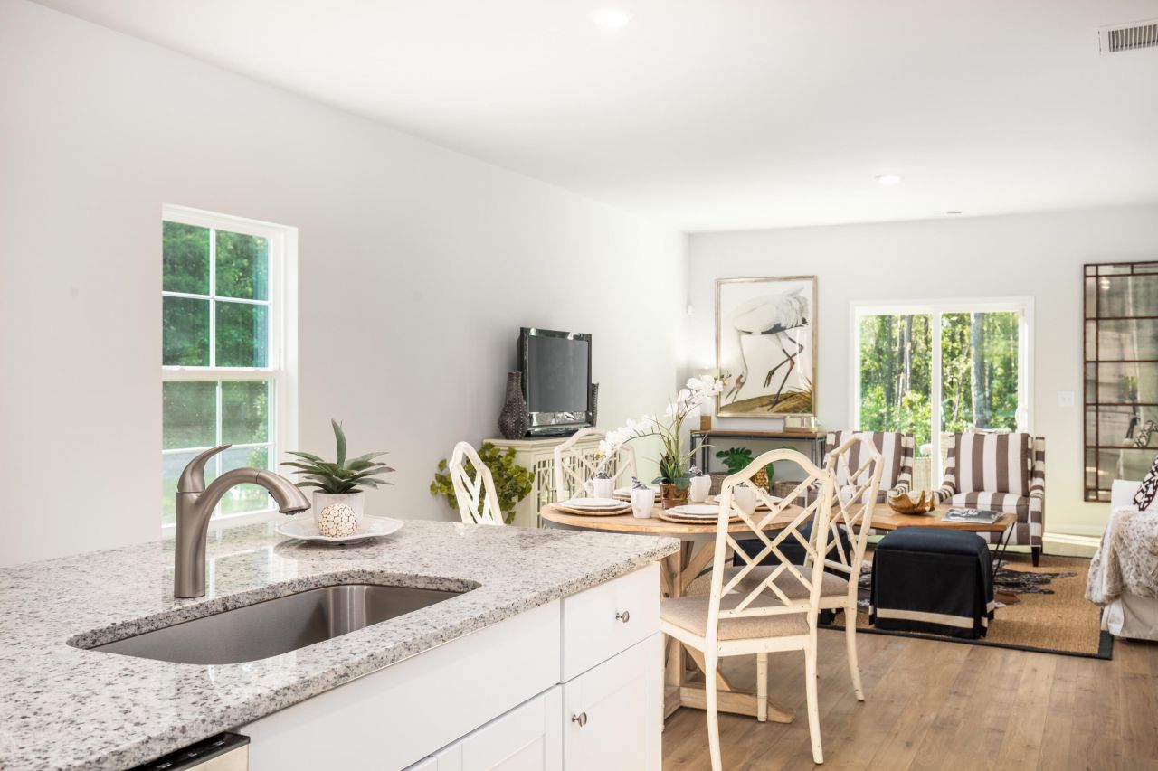 375 Tiliwa Street Photo 8