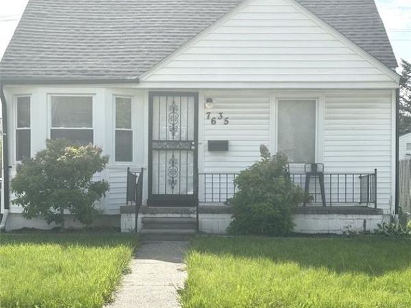 7635 Ashton Avenue, Detroit, MI 48228