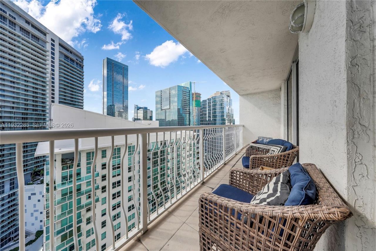 1200 Brickell Bay Dr, Unit 2903, Miami, FL 33131 Photo