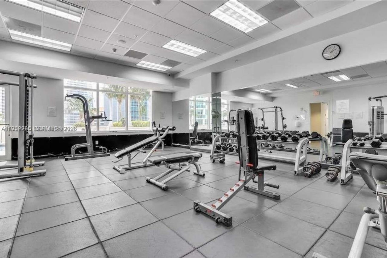 1200 Brickell Bay Dr, Unit 2903, Miami, FL 33131 Photo