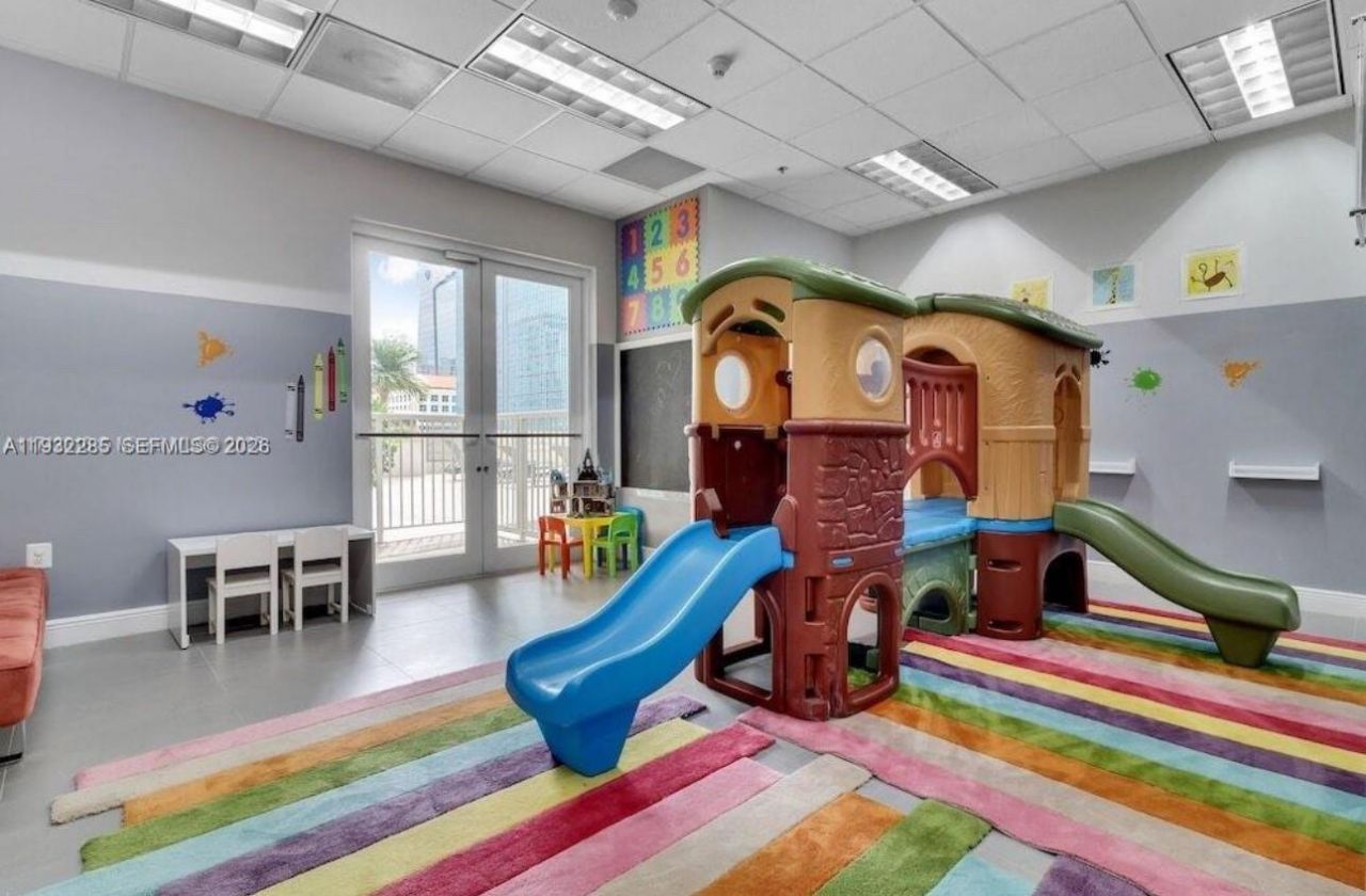 1200 Brickell Bay Dr, Unit 2903, Miami, FL 33131 Photo