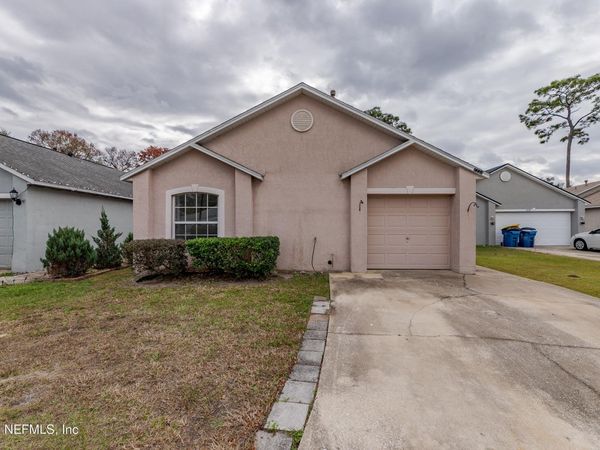 7234 LAWN TENNIS Lane, Jacksonville, FL 32277