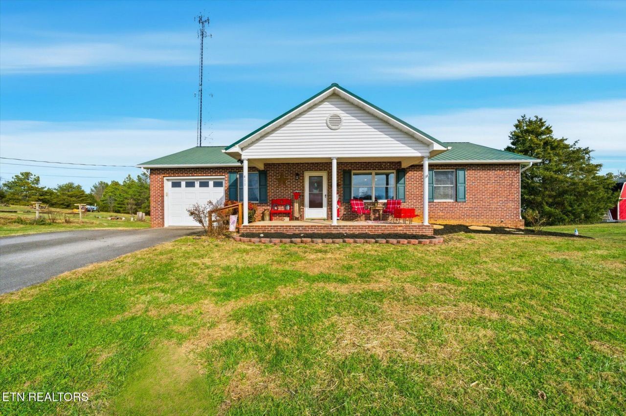 411 Meadowbreeze Rd, Corryton, TN 37721 Main Photo